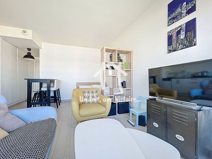Location Appartement Courbevoie 1&nbsp;pièce 28&nbsp;m²
