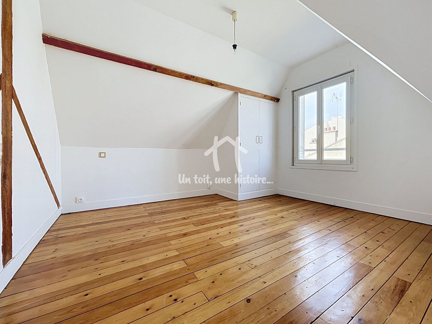 maison 7 Pièces en vente sur COURBEVOIE (92400)