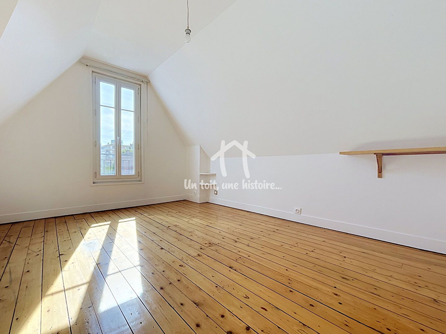 maison 7 Pièces en vente sur COURBEVOIE (92400)